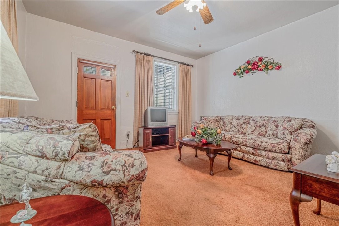 308 W 6th Ave