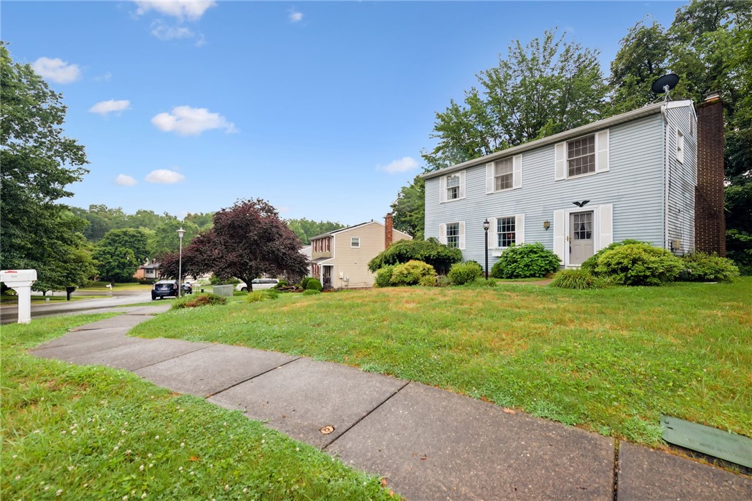 366 Willow Hedge Dr