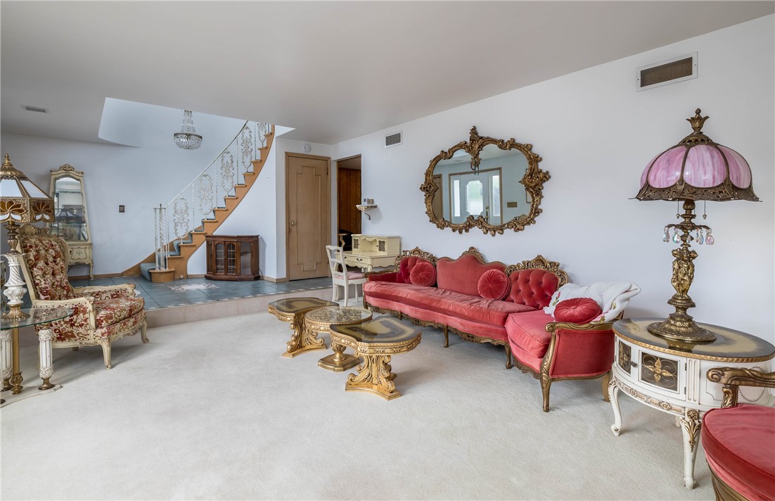 110 Ardennes Court Ct, Trafford, Pennsylvania image 6