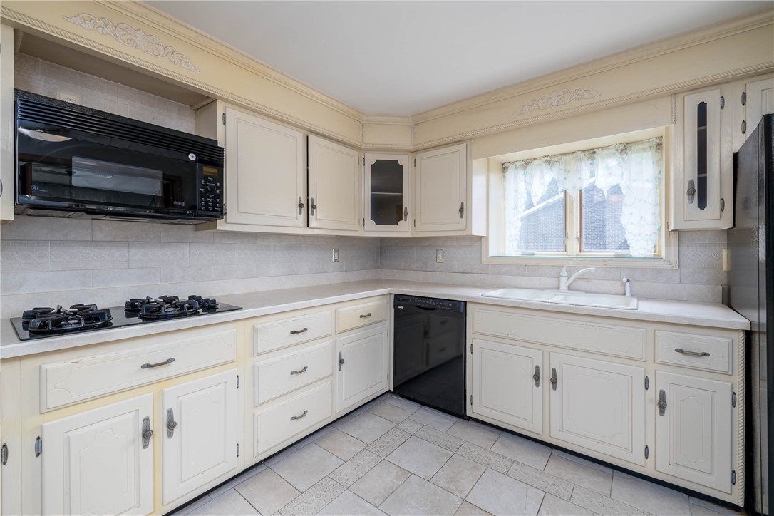 110 Ardennes Court Ct, Trafford, Pennsylvania image 11
