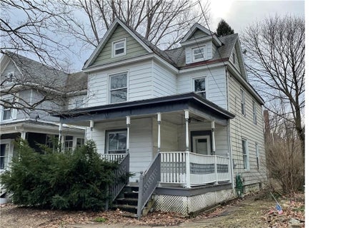 Photo for 825 W 7th St