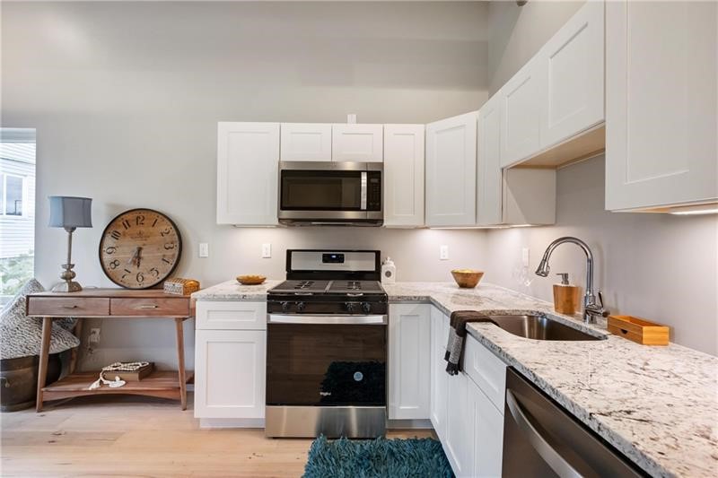 3809 Liberty Ave Ave #208, Lawrenceville, Pennsylvania image 2