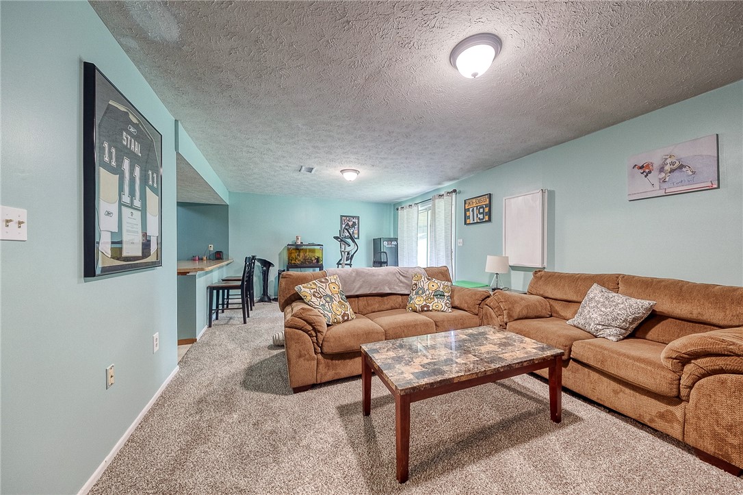 Cranberry Twp, Pennsylvania 16066, United States, 3 Bedrooms Bedrooms, ,4 BathroomsBathrooms,Residential,Active,152758