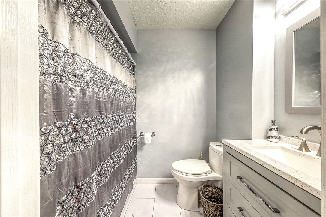 Cranberry Twp, Pennsylvania 16066, United States, 3 Bedrooms Bedrooms, ,4 BathroomsBathrooms,Residential,Active,152758