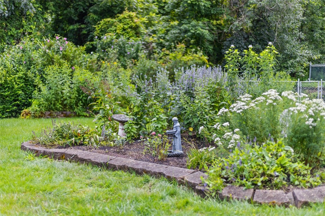 Baldwin Boro, Pennsylvania 15236, United States, 2 Bedrooms Bedrooms, ,2 BathroomsBathrooms,Residential,Contingent,185913