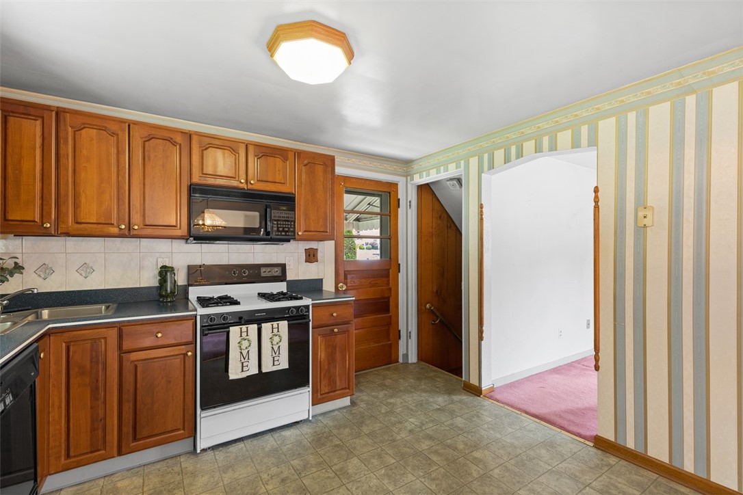 Baldwin Boro, Pennsylvania 15236, United States, 2 Bedrooms Bedrooms, ,2 BathroomsBathrooms,Residential,Contingent,185913