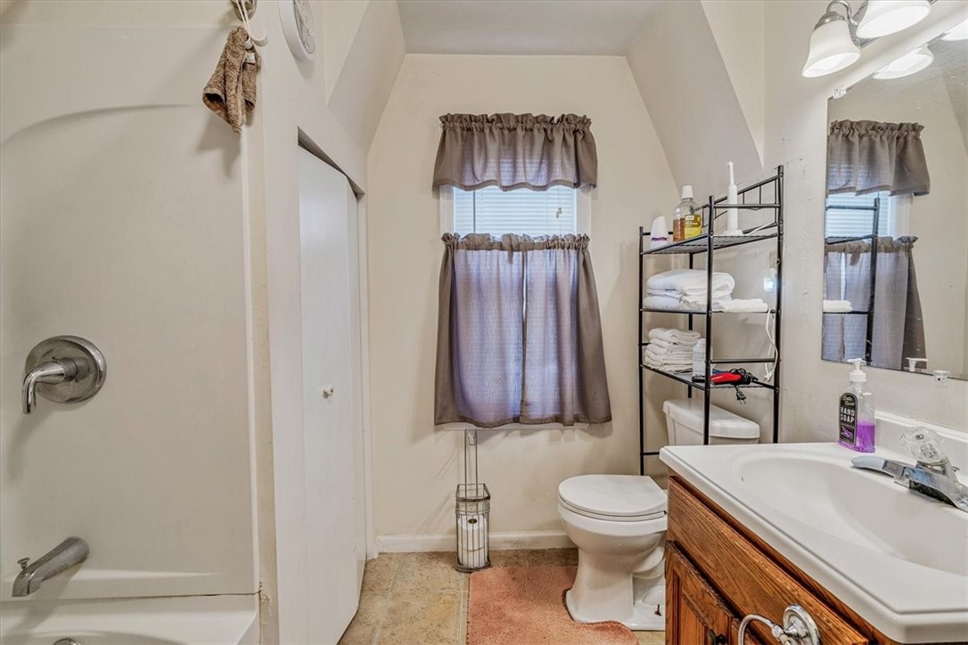 Aliquippa, Pennsylvania 15001, United States, 3 Bedrooms Bedrooms, ,2 BathroomsBathrooms,Residential,Active,218216