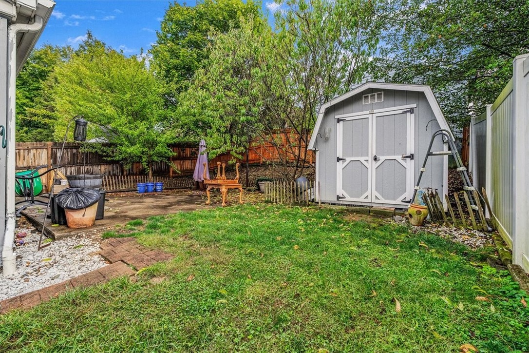 Aliquippa, Pennsylvania 15001, United States, 3 Bedrooms Bedrooms, ,2 BathroomsBathrooms,Residential,Active,218216