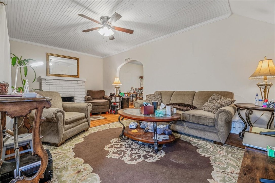 Aliquippa, Pennsylvania 15001, United States, 3 Bedrooms Bedrooms, ,2 BathroomsBathrooms,Residential,Active,218216