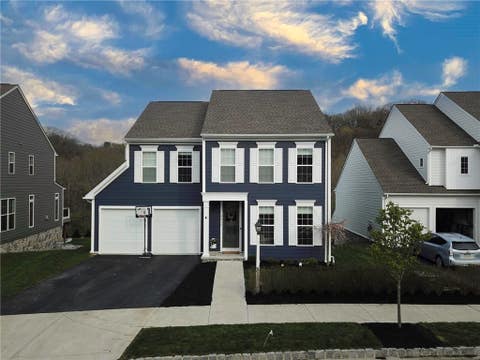 Photo for 2017 Hastings Crescent