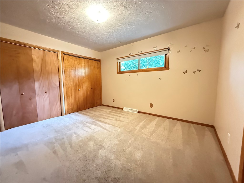 Perry Twp, Pennsylvania 16130, United States, 3 Bedrooms Bedrooms, ,1 BathroomBathrooms,Residential,Active,217072