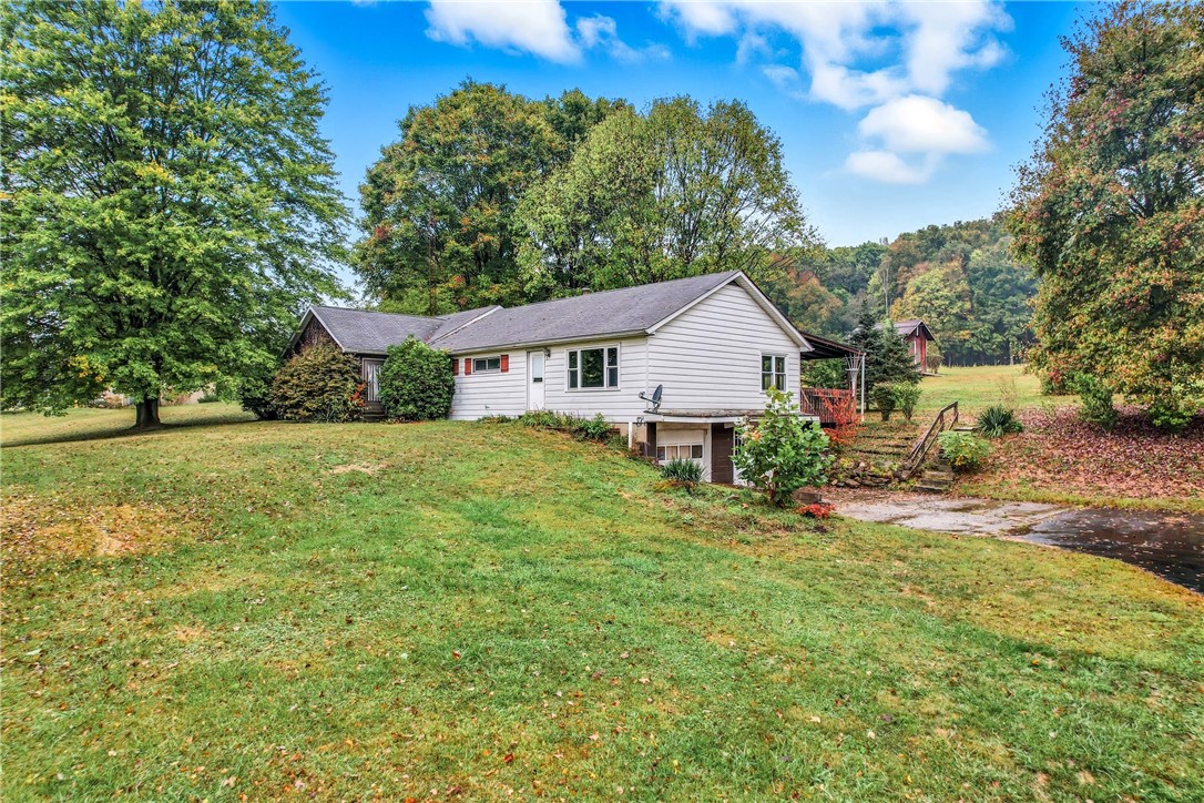 Perry Twp, Pennsylvania 16130, United States, 3 Bedrooms Bedrooms, ,1 BathroomBathrooms,Residential,Active,217072