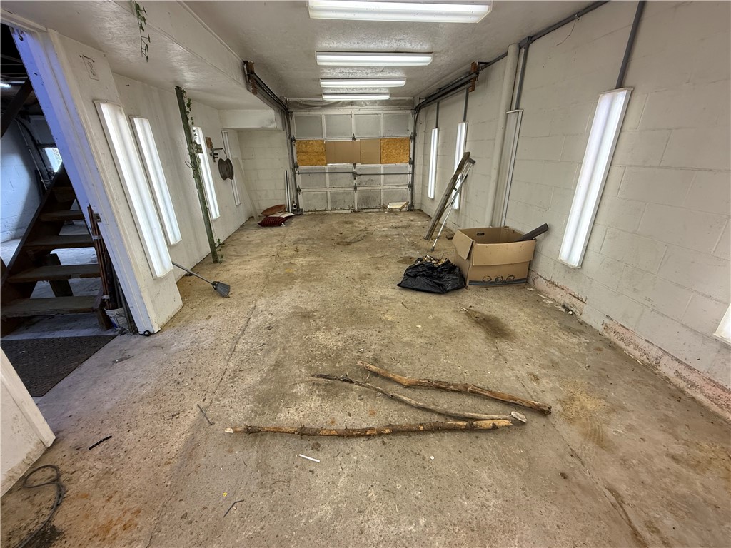 Perry Twp, Pennsylvania 16130, United States, 3 Bedrooms Bedrooms, ,1 BathroomBathrooms,Residential,Active,217072