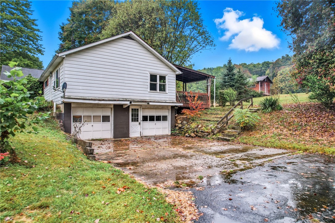 Perry Twp, Pennsylvania 16130, United States, 3 Bedrooms Bedrooms, ,1 BathroomBathrooms,Residential,Active,217072