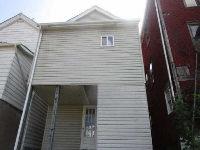 314 1/2 Lowell St