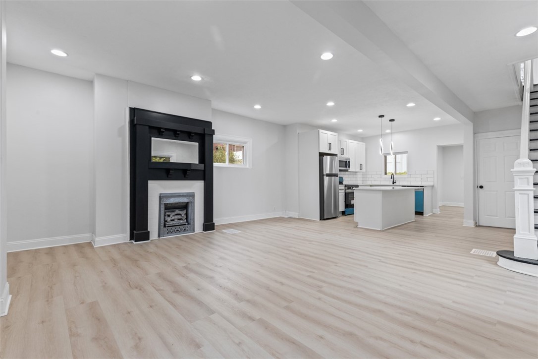 392 Calderwood Ave