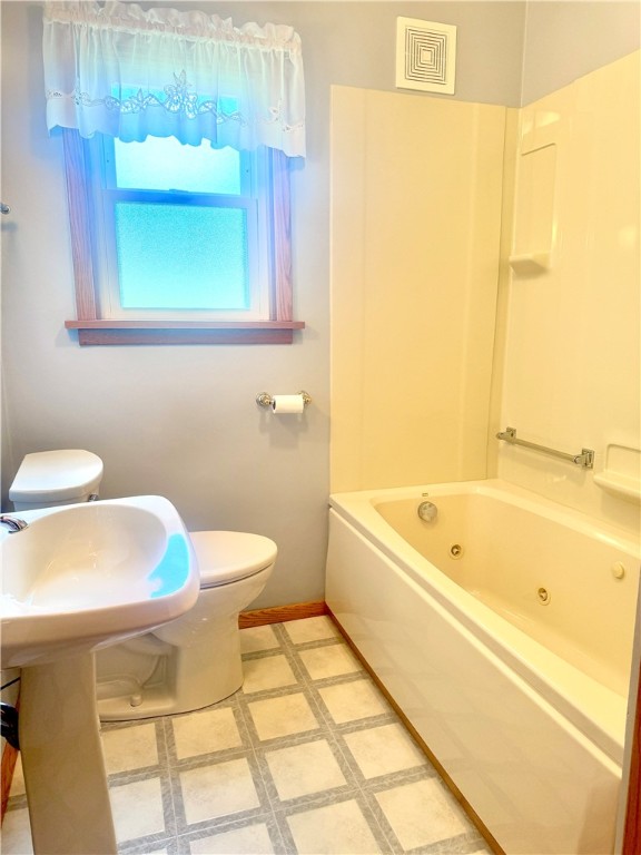 Twp Of But NW, Pennsylvania 16001, United States, 4 Bedrooms Bedrooms, ,3 BathroomsBathrooms,Residential,Active,174896