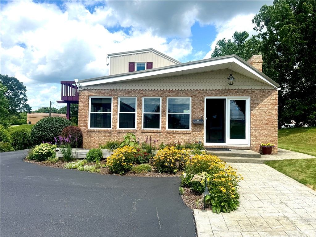 Twp Of But NW, Pennsylvania 16001, United States, 4 Bedrooms Bedrooms, ,3 BathroomsBathrooms,Residential,Active,174896