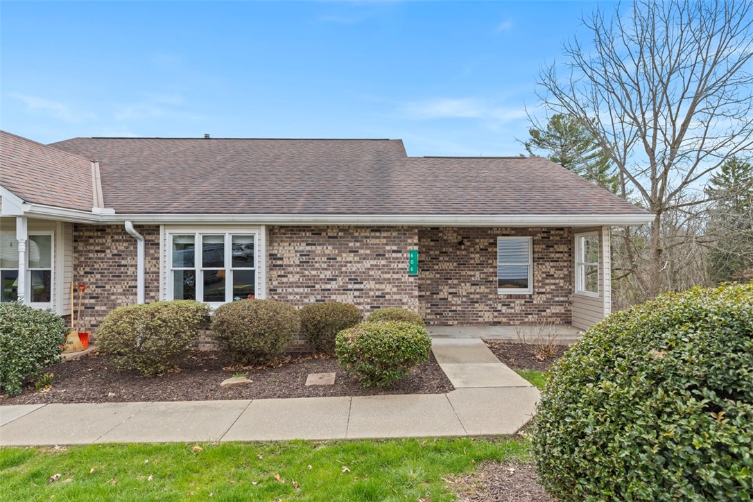 606 Holly Court
