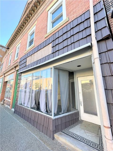 Photo of 139 Brownsville Rd, Pittsburgh, PA 15120 (MLS # 1736299)