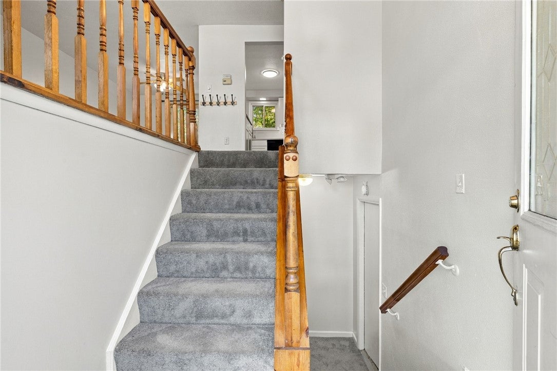 220 Glenmore Dr