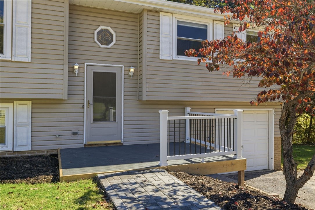 220 Glenmore Dr