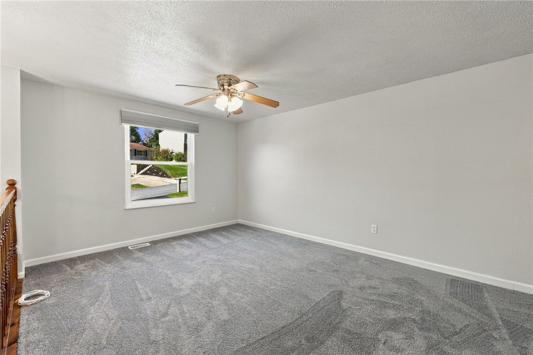 220 Glenmore Dr