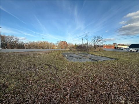 Photo of 2545 Ellwood Rd, New Castle, PA 16101 (MLS # 1731778)