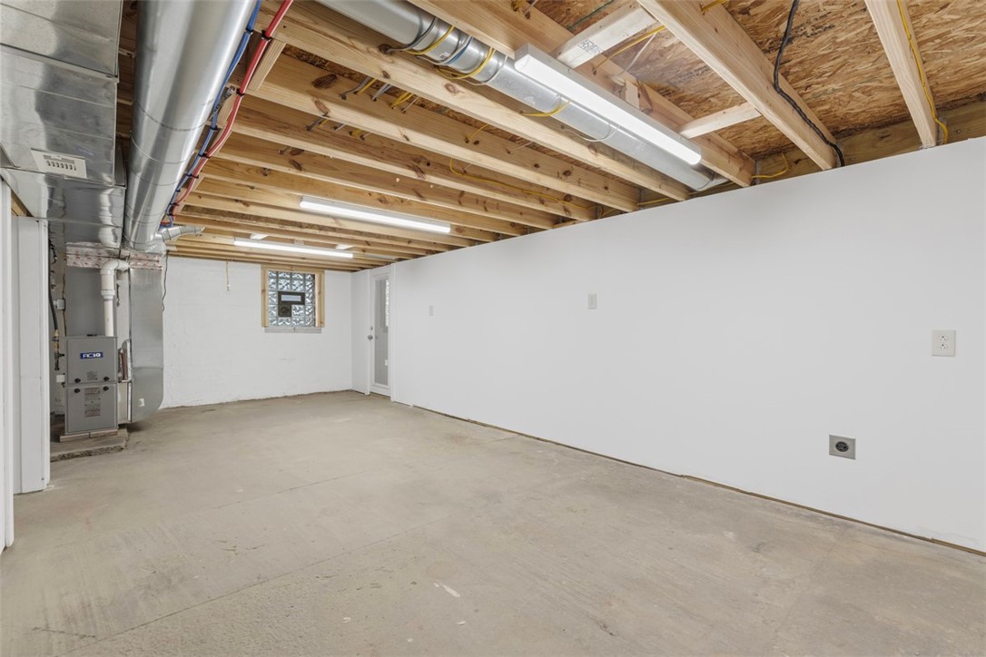 Chartiers, Pennsylvania 15301, United States, 2 Bedrooms Bedrooms, ,1 BathroomBathrooms,Residential,Active,85355