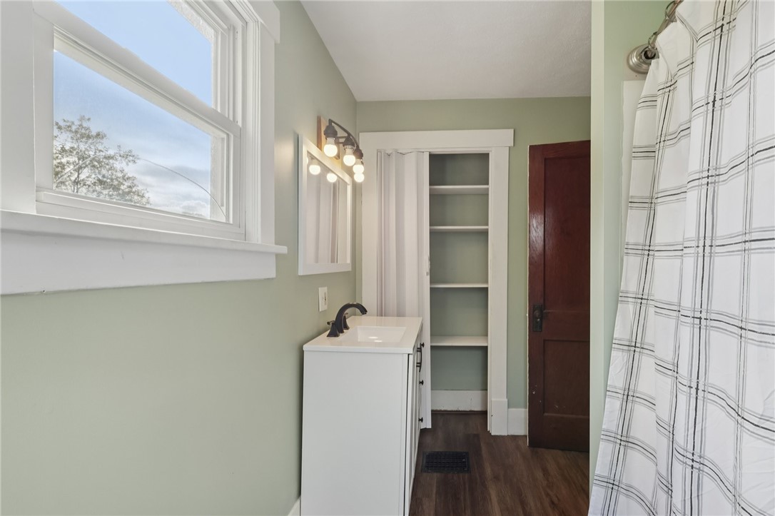 South Connellsville, Pennsylvania 15425, United States, 3 Bedrooms Bedrooms, ,2 BathroomsBathrooms,Residential,Active,235321