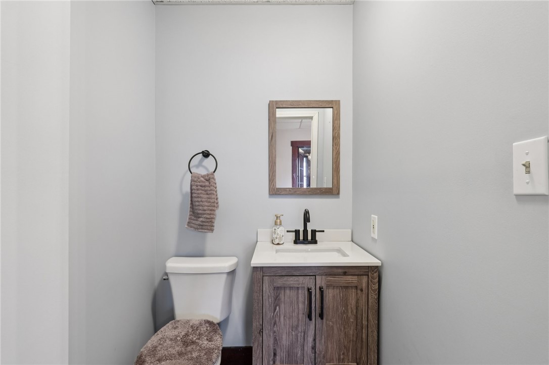 South Connellsville, Pennsylvania 15425, United States, 3 Bedrooms Bedrooms, ,2 BathroomsBathrooms,Residential,Active,235321