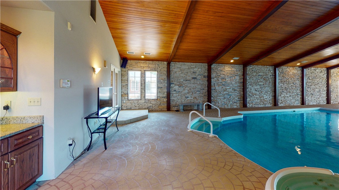 1490 Olde Stable Lane