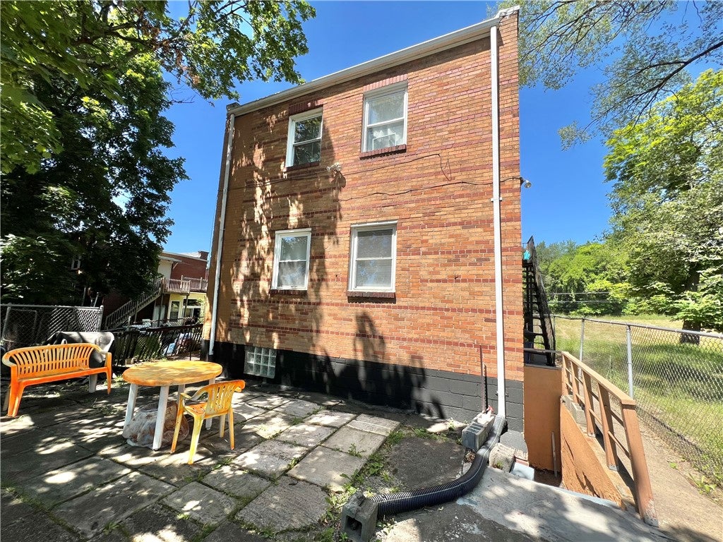 806 Inwood St