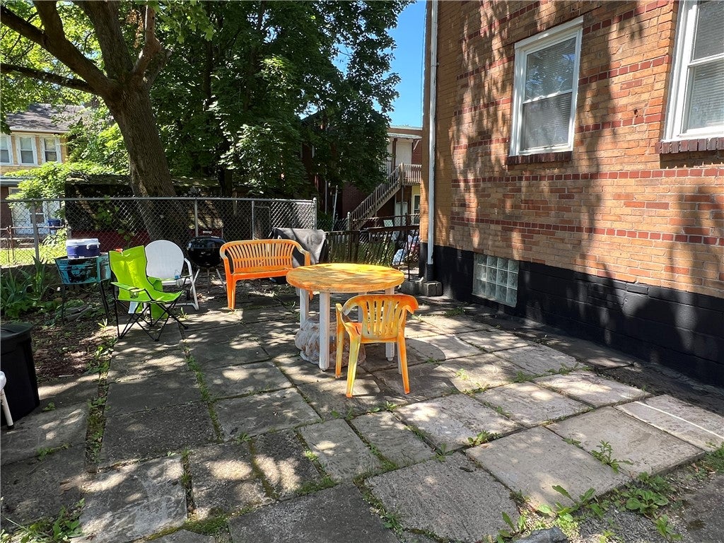 806 Inwood St