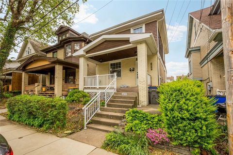 Photo of 1459 Kelton Ave, Pittsburgh, PA 15216 (MLS # 1752401)