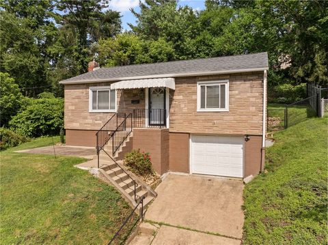 Photo of 334 Shaler St, Pittsburgh, PA 15211 (MLS # 1747154)