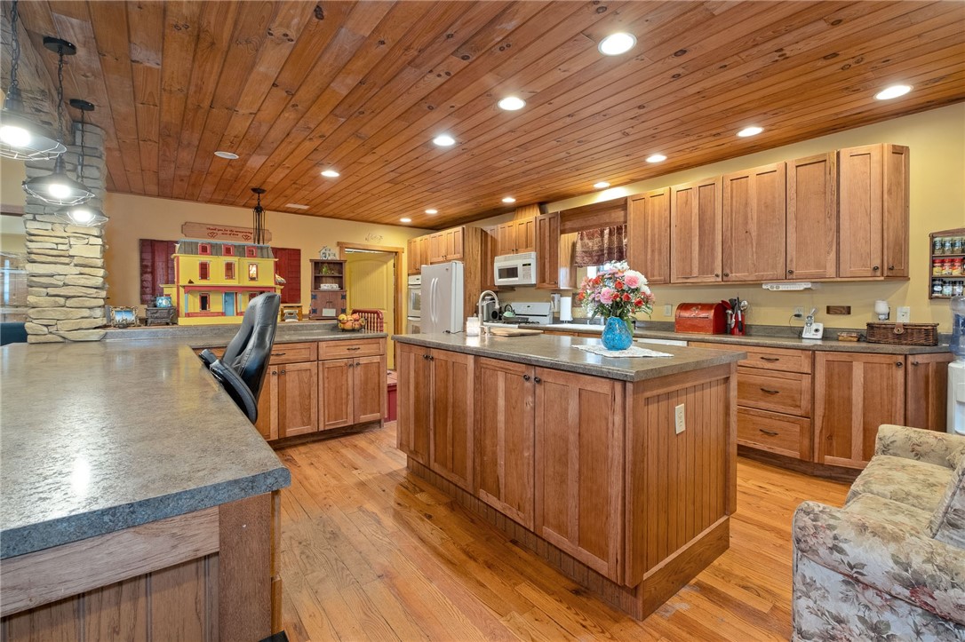 201 Sherwood Dr Dr, New Galilee, Pennsylvania image 11