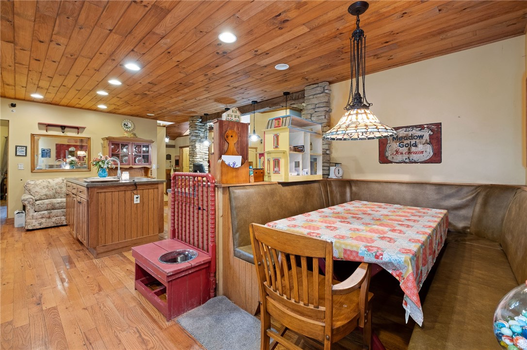 201 Sherwood Dr Dr, New Galilee, Pennsylvania image 18