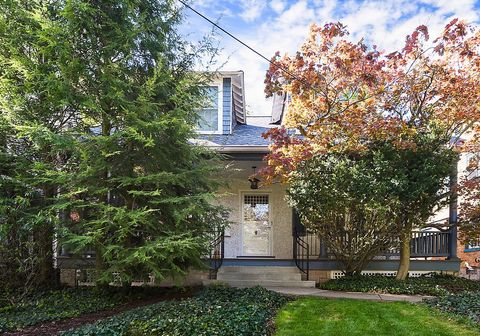 Photo of 5664 Darlington Rd, Pittsburgh, PA 15217 (MLS # 1749819)