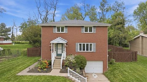 Photo of 101 Parise Road, Pittsburgh, PA 15221 (MLS # 1751181)