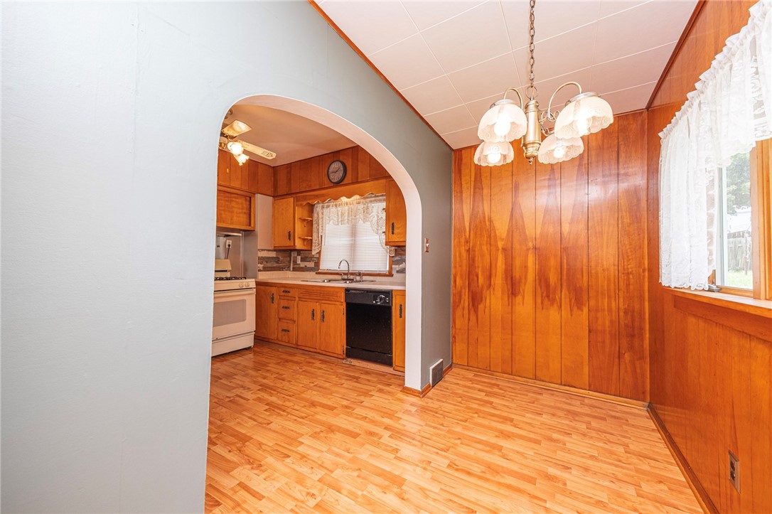 Ellwood City, Pennsylvania 16117, United States, 3 Bedrooms Bedrooms, ,3 BathroomsBathrooms,Residential,Active,168111