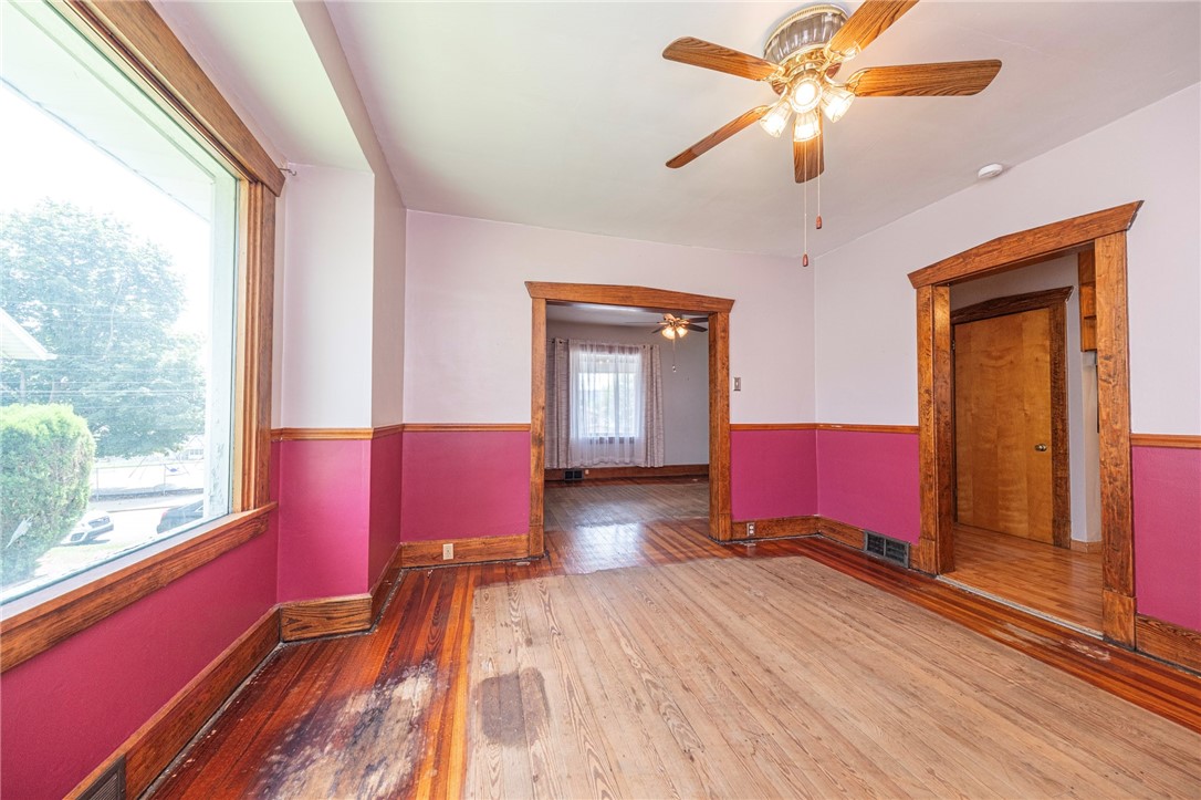 Ellwood City, Pennsylvania 16117, United States, 3 Bedrooms Bedrooms, ,3 BathroomsBathrooms,Residential,Active,168111