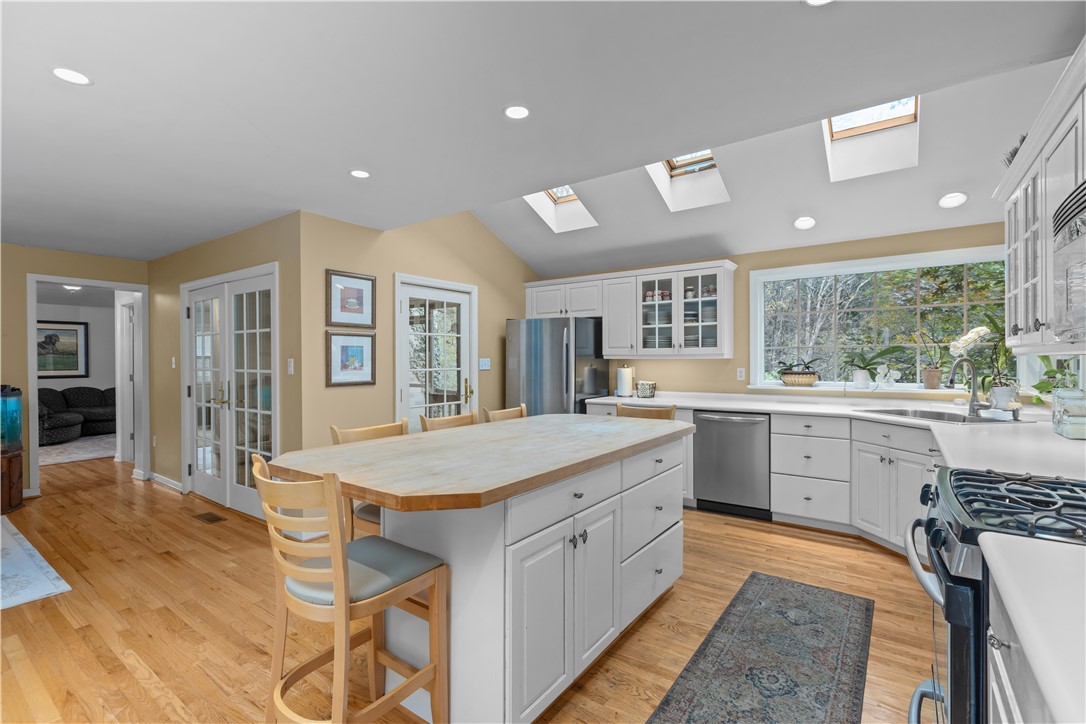 3001 Swansea Crescent W