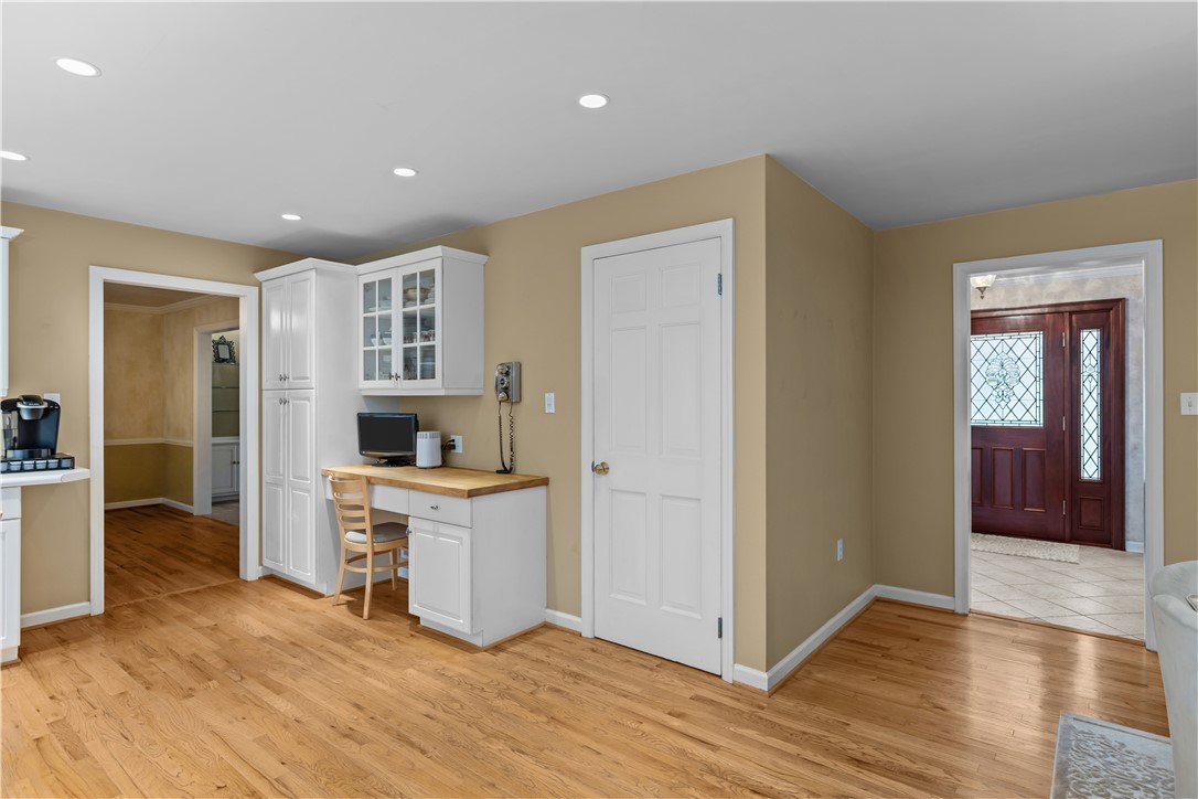 3001 Swansea Crescent W