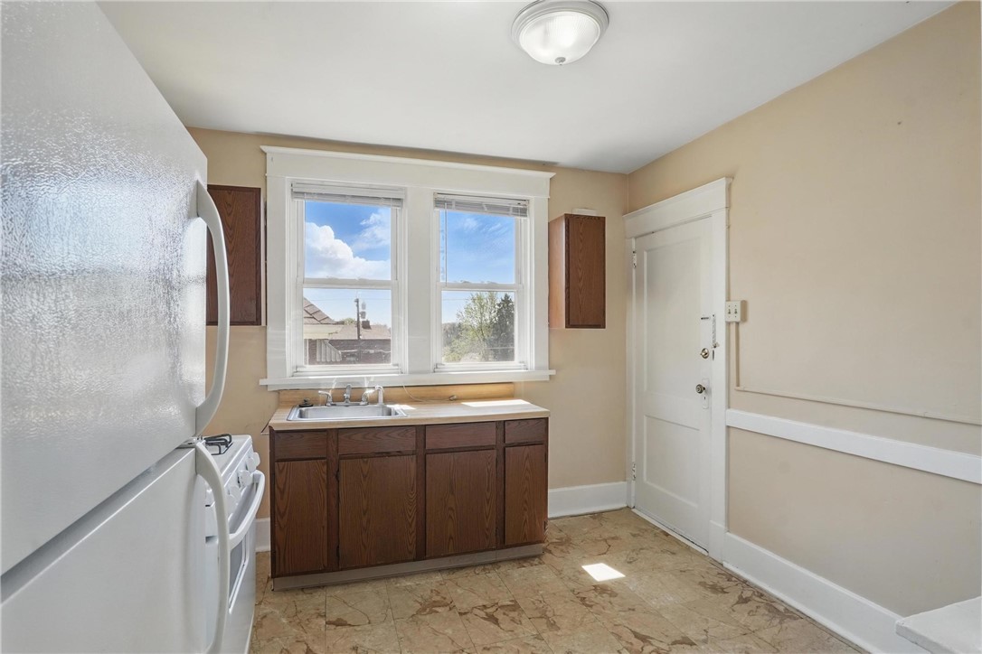 Dormont, Pennsylvania 15216, United States, ,Residential,Active,117395
