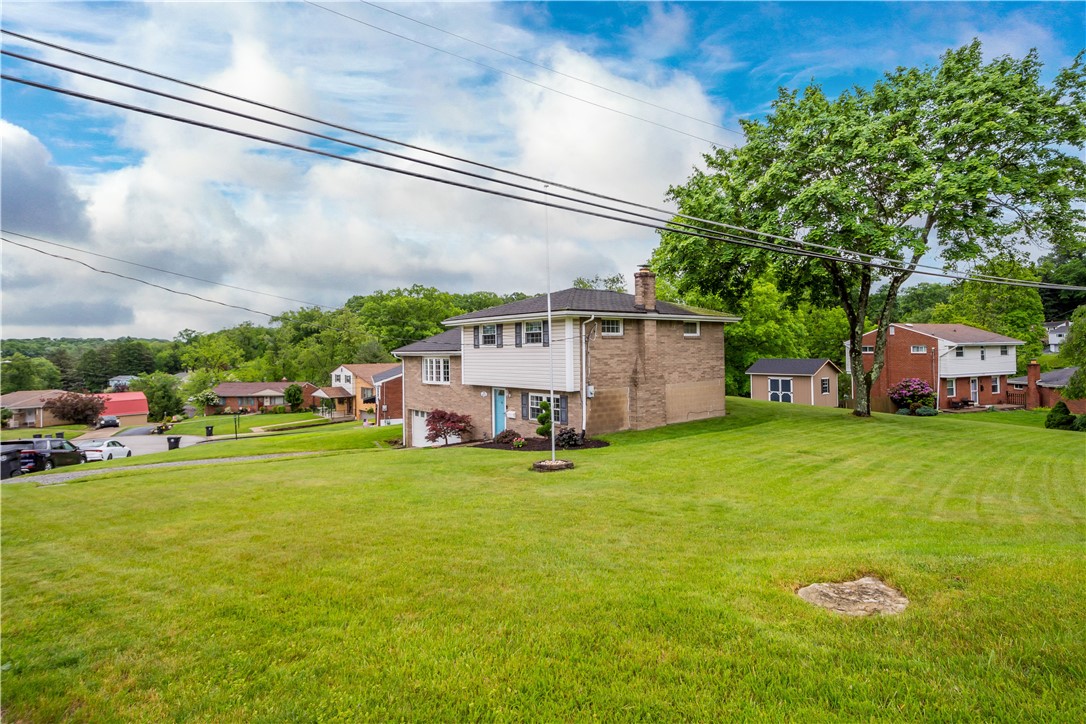 930 Havenwood Dr, Bethel Park, Pennsylvania image 2