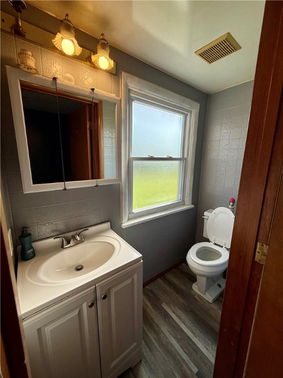 Dawson, Pennsylvania 15428, United States, 2 Bedrooms Bedrooms, ,2 BathroomsBathrooms,Residential,Active,147341