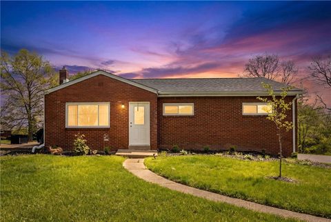 Photo of 1630 Old Brodhead Rd, Monaca, PA 15061 (MLS # 1750137)