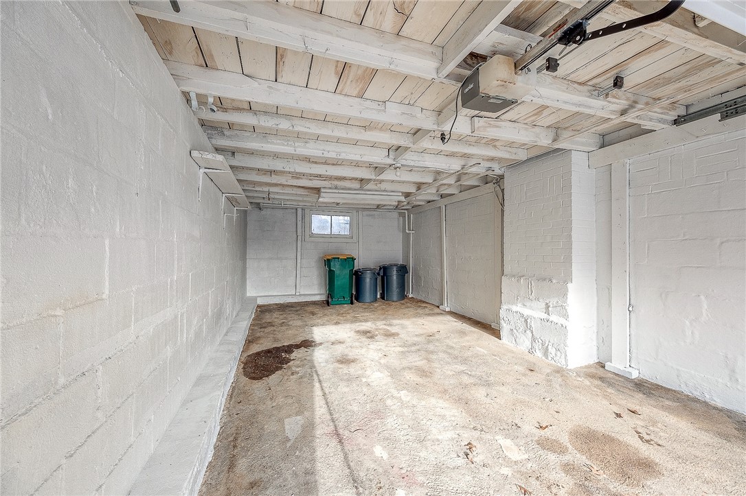 Ross Twp, Pennsylvania 15229, United States, 3 Bedrooms Bedrooms, ,2 BathroomsBathrooms,Residential,Contingent,25864