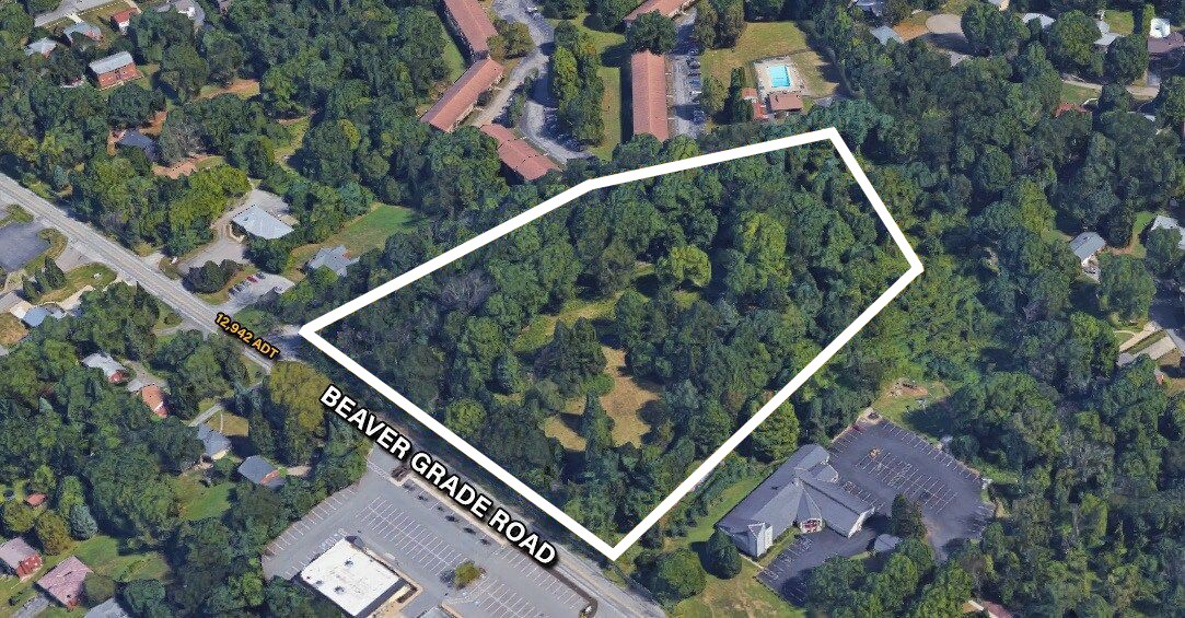 Photo 1 of 11 — 971 Beaver Grade Road, Moon/Crescent Twp, PA 15108